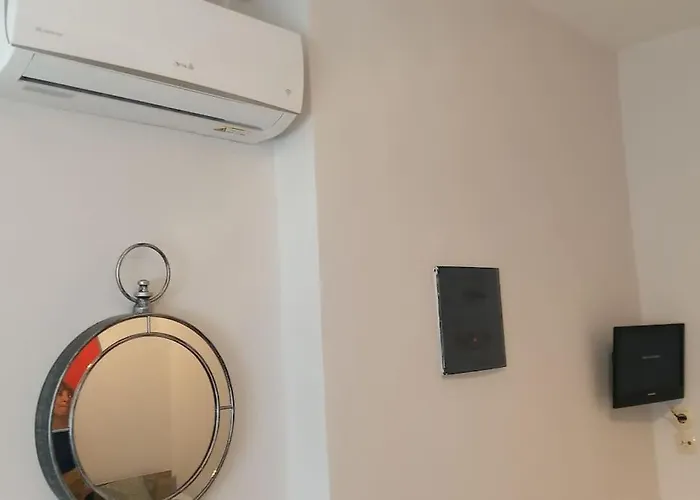 Paris House 4 Apartament *