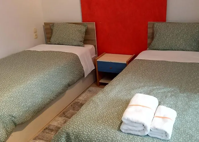 Paris House 4 Apartament *