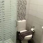 Paris House 4 *
