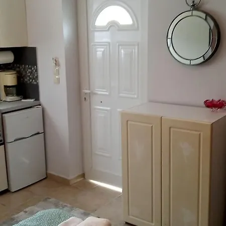 Paris House 4 باترا